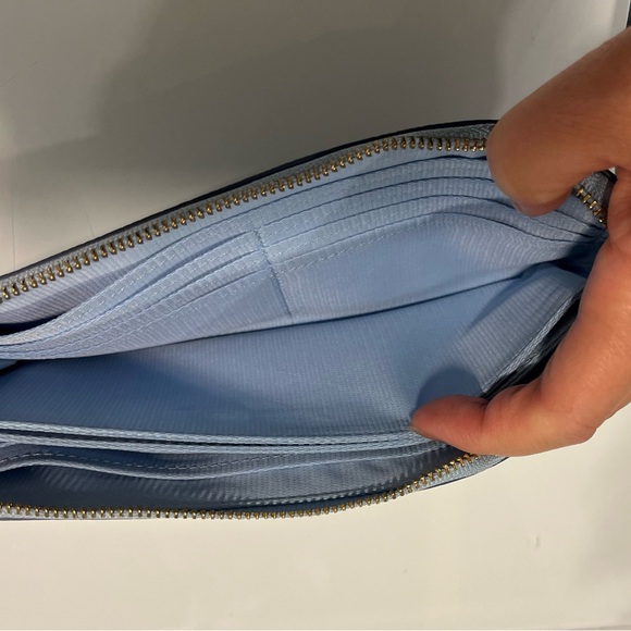 Coach Baby Blue Wristlet new without tags. - Picture 13 of 14